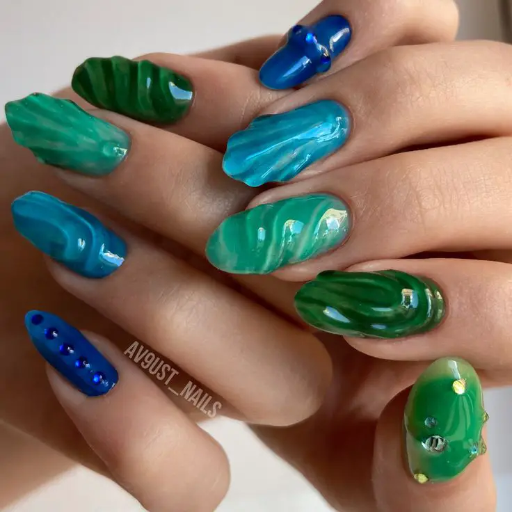 Blue and Green Mermaid Nail Design Idea