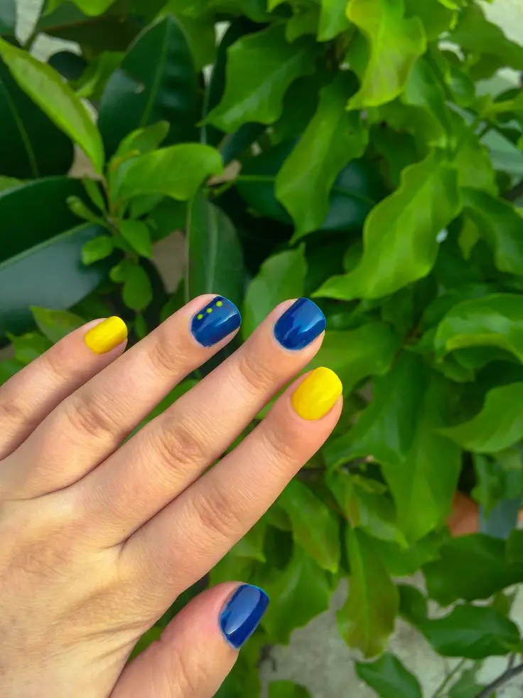 Short Blue and Yellow Nails