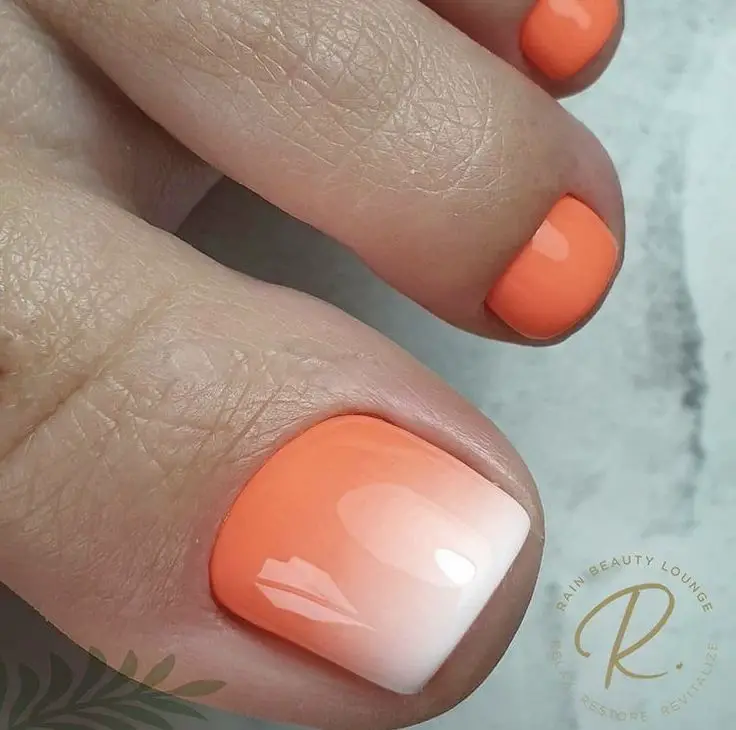 Coral Ombre Toe Nail Idea