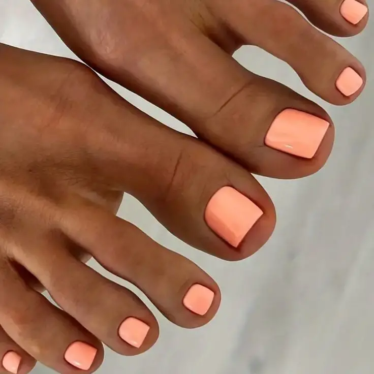 Coral toe nails simple