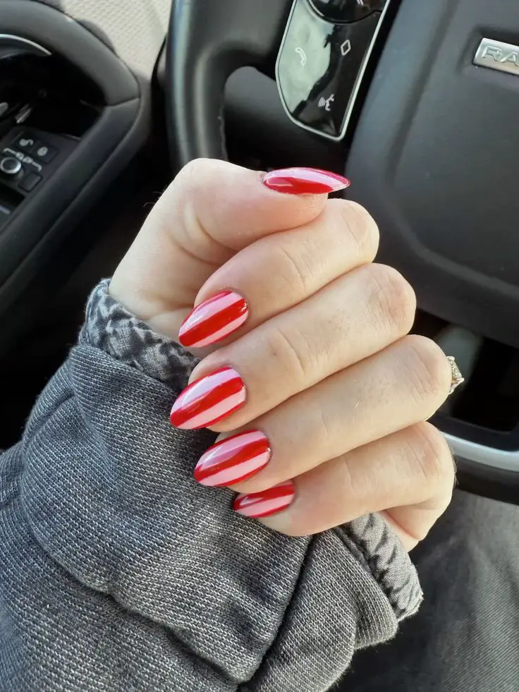 Red Simple Stripe Nails