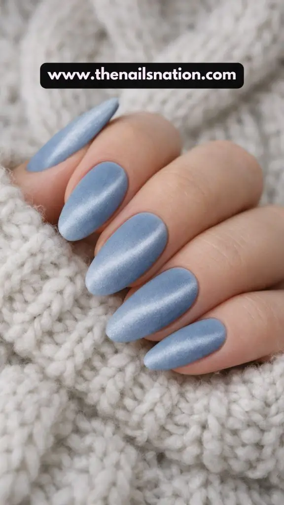 Velvet Icy Blue Cat-Eye Nails